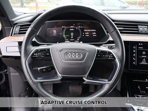 Used 2022 Audi e-tron Premium Plus w/ Premium Plus Package image 5