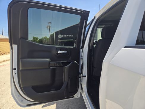 Used 2021 Chevrolet Silverado 1500 LT w/ Texas Edition Plus RWD image 6
