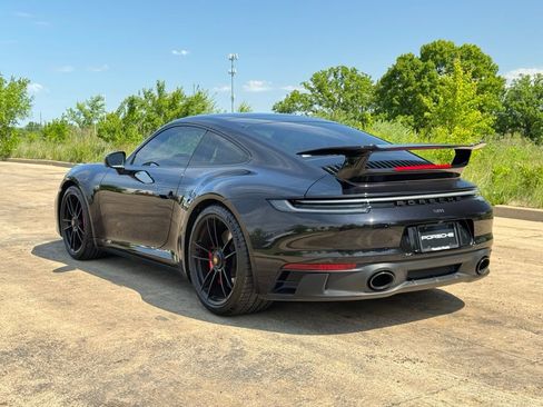 Used 2024 Porsche 911 Carrera GTS image 3