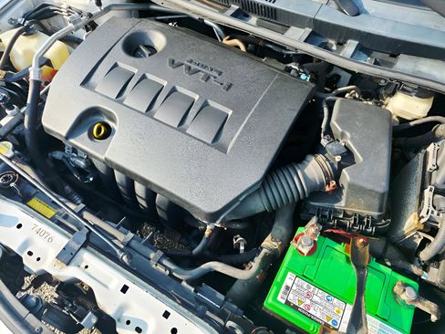 Used 2013 Toyota Corolla image 7