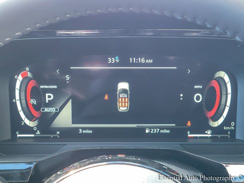 New 2025 Nissan Pathfinder Platinum image 14