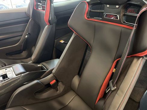 Used 2023 BMW M4 CSL RWD image 21