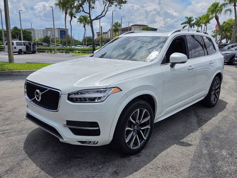 Used 2019 Volvo XC90 T5 Momentum w/ Protection Package Premier FWD image 14