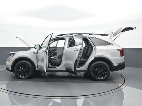 Used 2022 Kia Sorento S image 27