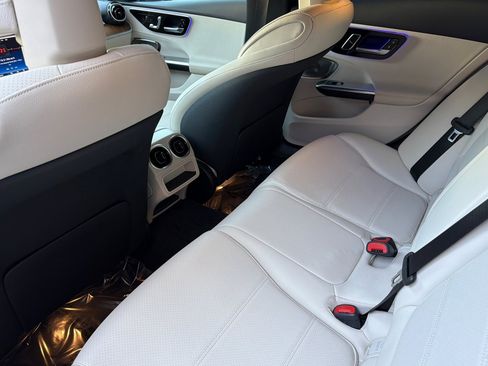 Used 2024 Mercedes-Benz C 300 Sedan image 26