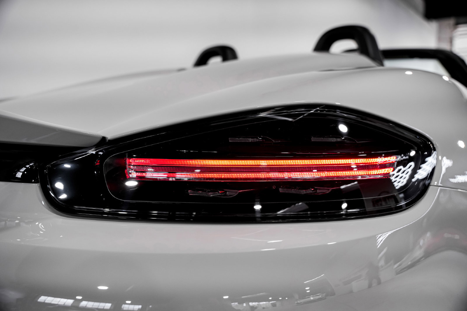Used 2022 Porsche 718 Boxster Spyder RWD image 34