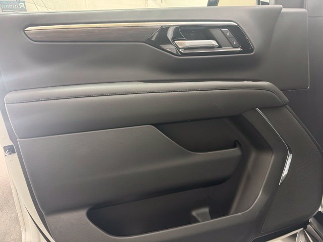 Used 2026 Chevrolet Suburban LS AWD/4WD image 22