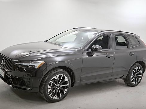 New 2026 Volvo XC60 B5 Plus w/ Protection Package Premier image 6