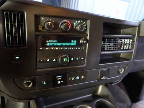 Used 2015 Chevrolet Express 3500 LT w/ LT Preferred Equipment Group image 22