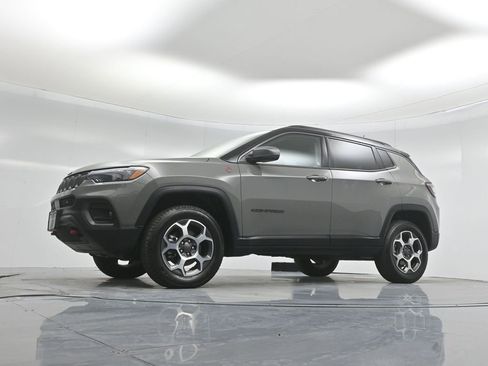 Used 2022 Jeep Compass Trailhawk w/ Trailhawk Elite Group image 49