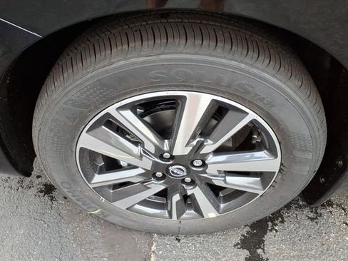 New 2025 Nissan Versa SV w/ Trunk Package image 9