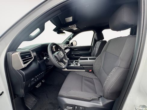 New 2026 Toyota Tundra SR5 image 9