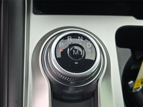 Used 2020 Ford Explorer XLT w/ Comfort Package image 26