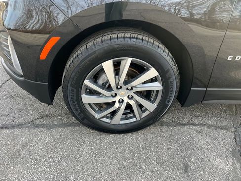 Used 2023 Chevrolet Equinox LT image 28