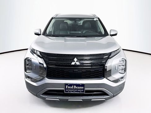 Used 2022 Mitsubishi Outlander SEL image 2