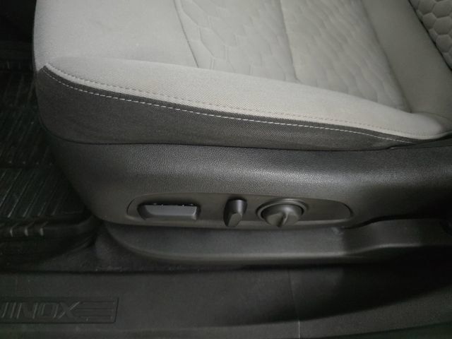 Used 2019 Chevrolet Equinox LT AWD/4WD image 24