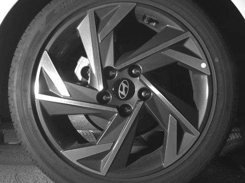 Used 2025 Hyundai Elantra SEL image 15