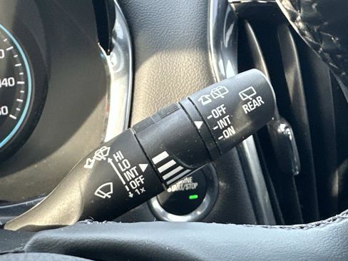 Certified 2023 Chevrolet Traverse LT w/ LT Premium Package image 27