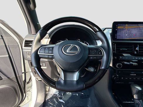 Used 2023 Lexus GX 460 Premium w/ Accessory Package AWD/4WD image 38