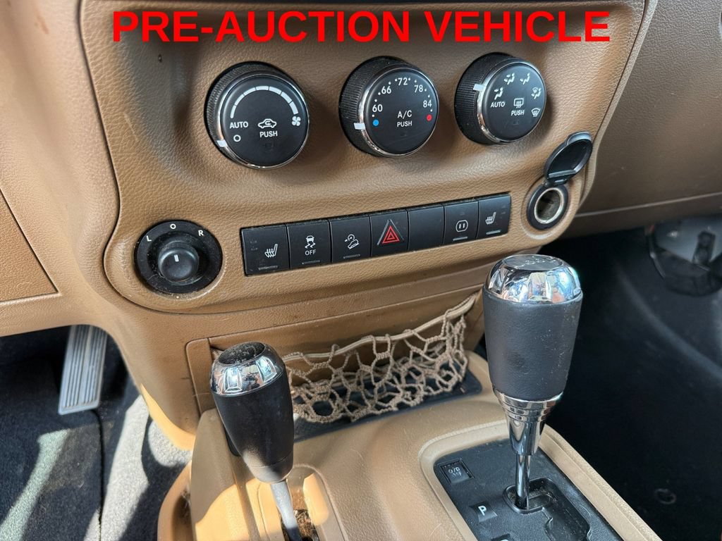 Used 2011 Jeep Wrangler Unlimited Sahara w/ Connectivity Group AWD/4WD image 19