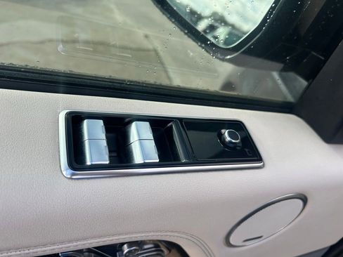 Used 2018 Land Rover Range Rover HSE image 46