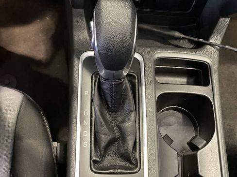 Used 2018 Ford Escape SE image 22