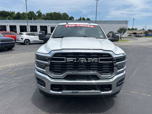 Used 2025 RAM 2500 Big Horn AWD/4WD image 3