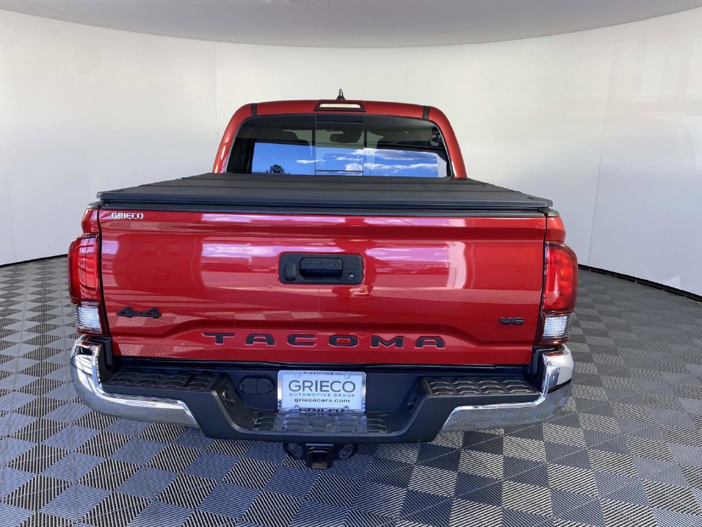 Used 2021 Toyota Tacoma SR5 AWD/4WD image 7