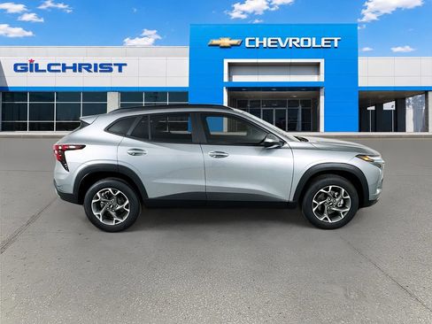 New 2026 Chevrolet Trax LT FWD image 9