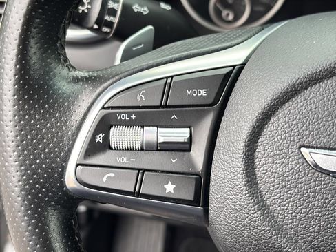 Used 2022 Genesis G70 3.3T image 26