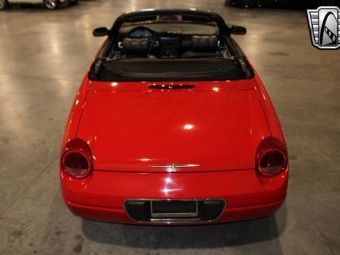 Used 2002 Ford Thunderbird image 12