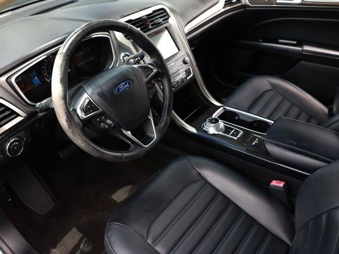 Used 2019 Ford Fusion SEL FWD image 4