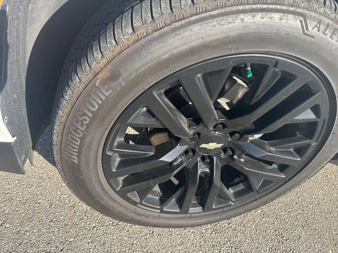 Used 2021 Chevrolet Tahoe Premier w/ Premium Package image 7