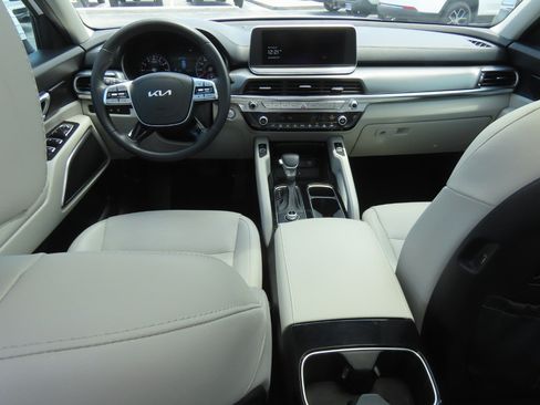 Used 2022 Kia Telluride S AWD/4WD image 24