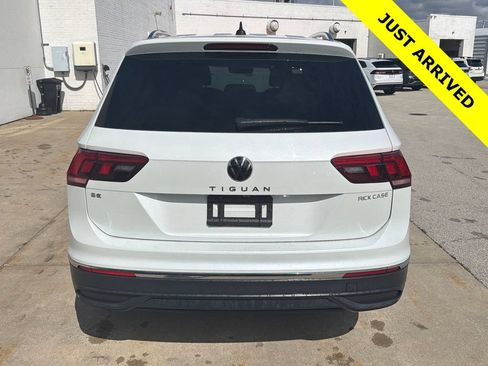 Certified 2023 Volkswagen Tiguan SE FWD image 5