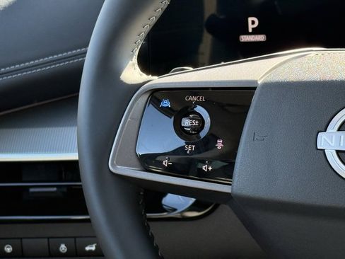 Certified 2025 Nissan Murano SL image 27