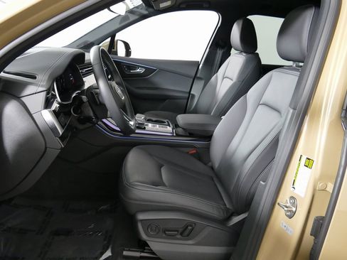 Certified 2025 Audi Q7 2.0T Premium Plus image 14