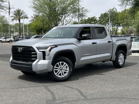 Used 2024 Toyota Tundra SR5 w/ SR5 Convenience Package AWD/4WD image 32