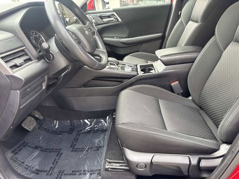 Used 2022 Mitsubishi Outlander ES image 16