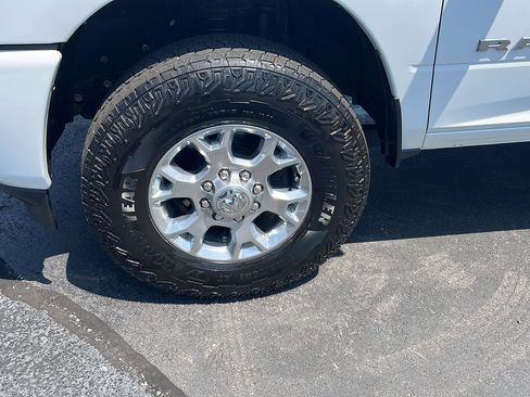 Used 2024 RAM 2500 Laramie AWD/4WD image 39