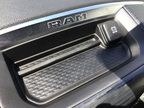 Used 2023 RAM 1500 Laramie AWD/4WD image 22