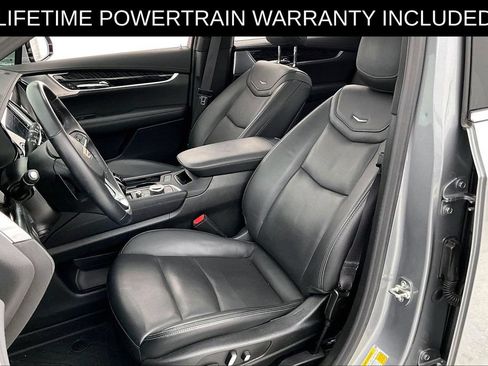 Used 2025 Cadillac XT6 Premium Luxury FWD image 32