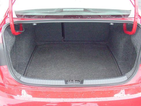 Used 2019 Volkswagen Jetta GLI image 24