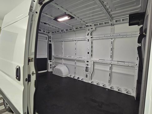 New 2026 RAM ProMaster 2500 w/ Quick Order Package 22G SLT FWD image 32