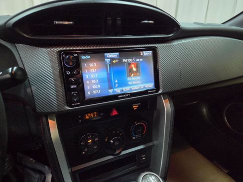 Used 2016 Scion FR-S image 19