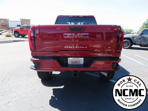 Used 2024 GMC Sierra 2500 Denali w/ Denali Reserve Package image 6