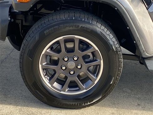 Used 2021 Jeep Gladiator Overland w/ Popular Equipment Package image 23