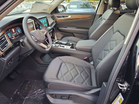 New 2026 Volkswagen Atlas SE FWD image 7