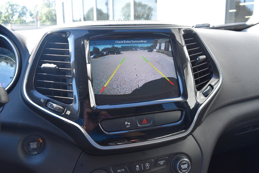 Used 2019 Jeep Cherokee Limited AWD/4WD image 15