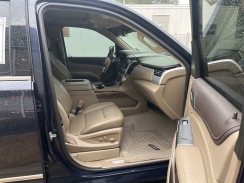 Used 2019 GMC Yukon SLT w/ Premium Edition image 33